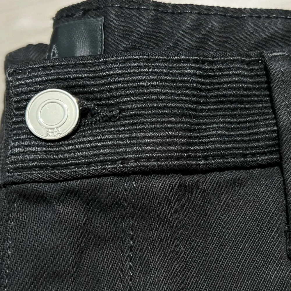 RtA Jami boyfriend fit baggy women’s shorts black denim size‎ 26 made in USA